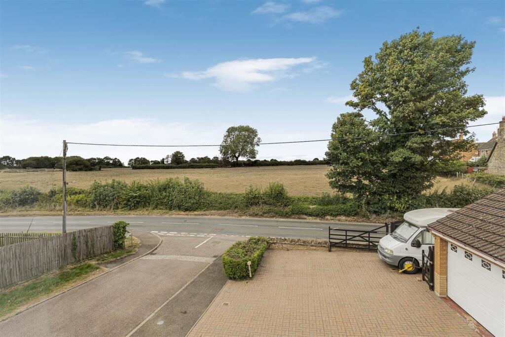 House in Northampton - View 4
