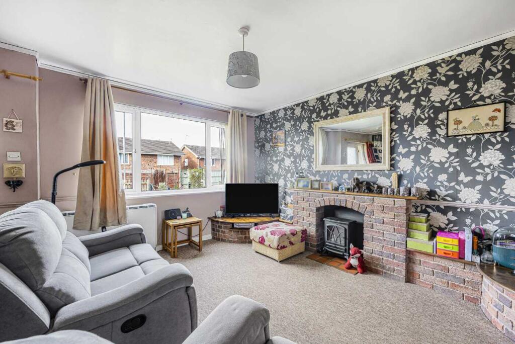 House in Leominster, Herefordshire - View 2