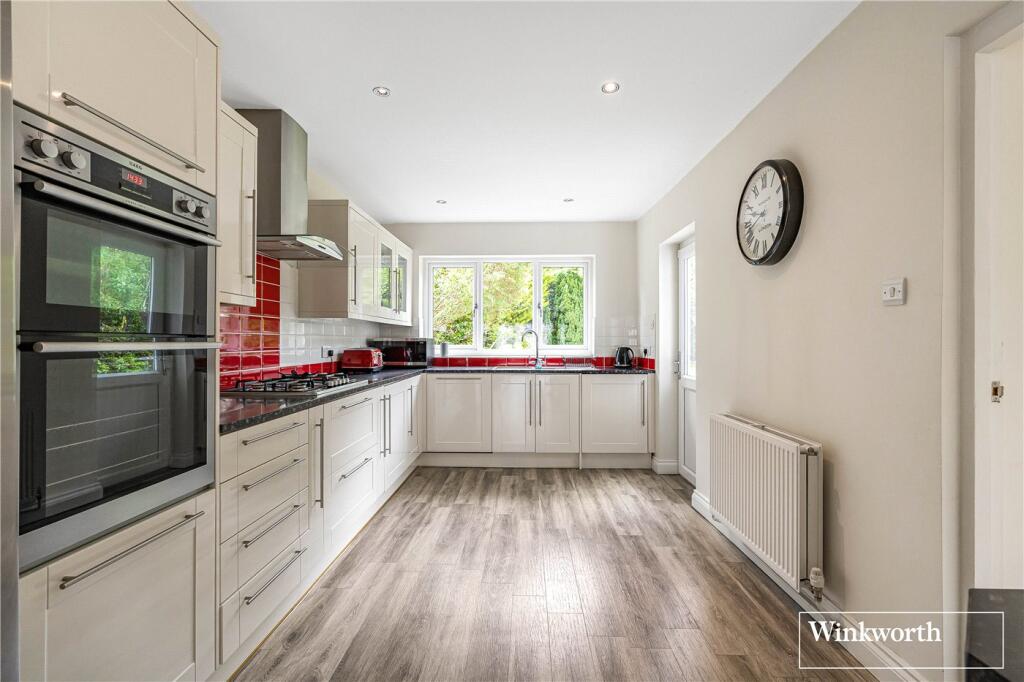 House in Runnymede, Surrey - View 2