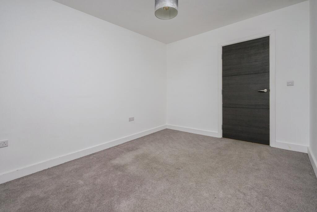 Apartment in Plymouth - More