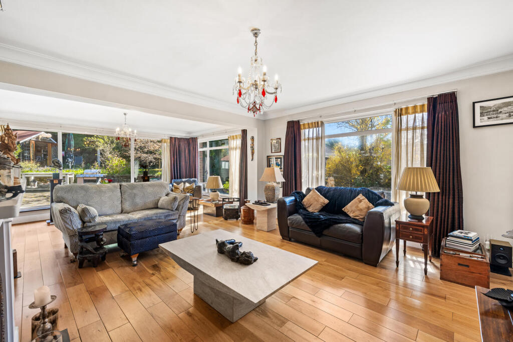 House in Hove, Brunswick - View 3