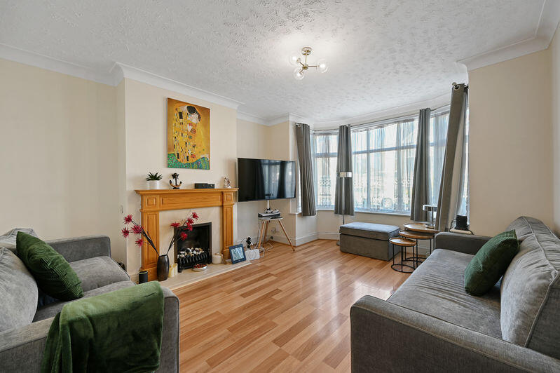 House in London - View 3