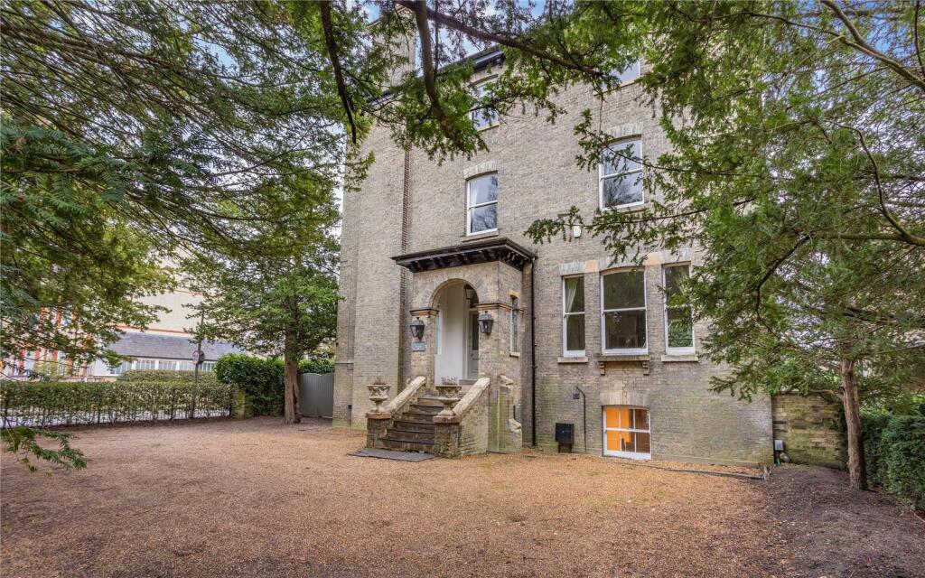 Main image of property: Brooklands Avenue, Cambridge, Cambridgeshire, CB2