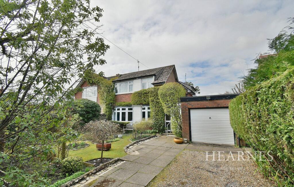 3-bed semi-detached on Ringwood Road, Ferndown, BH22, £425,000