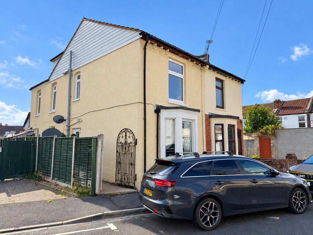 House in Portsmouth - View 3