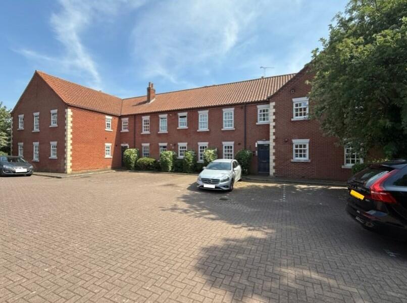Main image of property: Flat 4, Kesteven Court, New Street, Grantham, Lincolnshire NG31 8FP