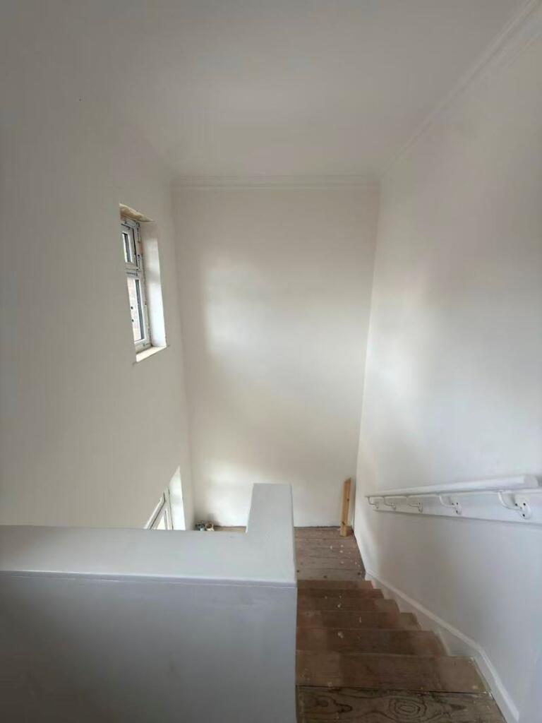 131 Broadstone Way, Bradford, BD4 9BJ photo 4