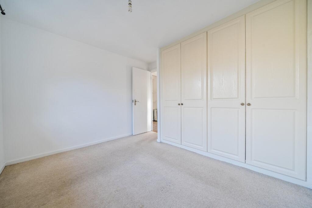 Longacre Road, Ashford, Kent, TN23 photo 3