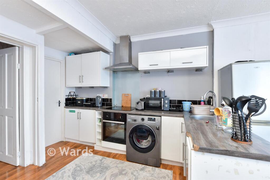 Apartment in Thanet, Margate - View 4