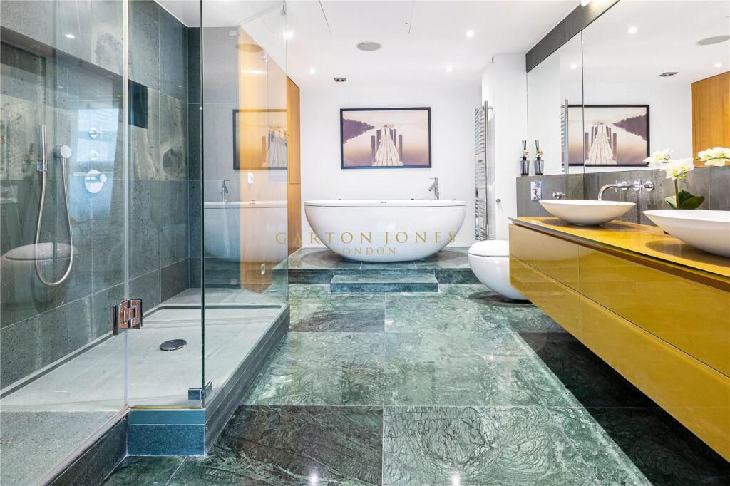 Apartment in London - View 3