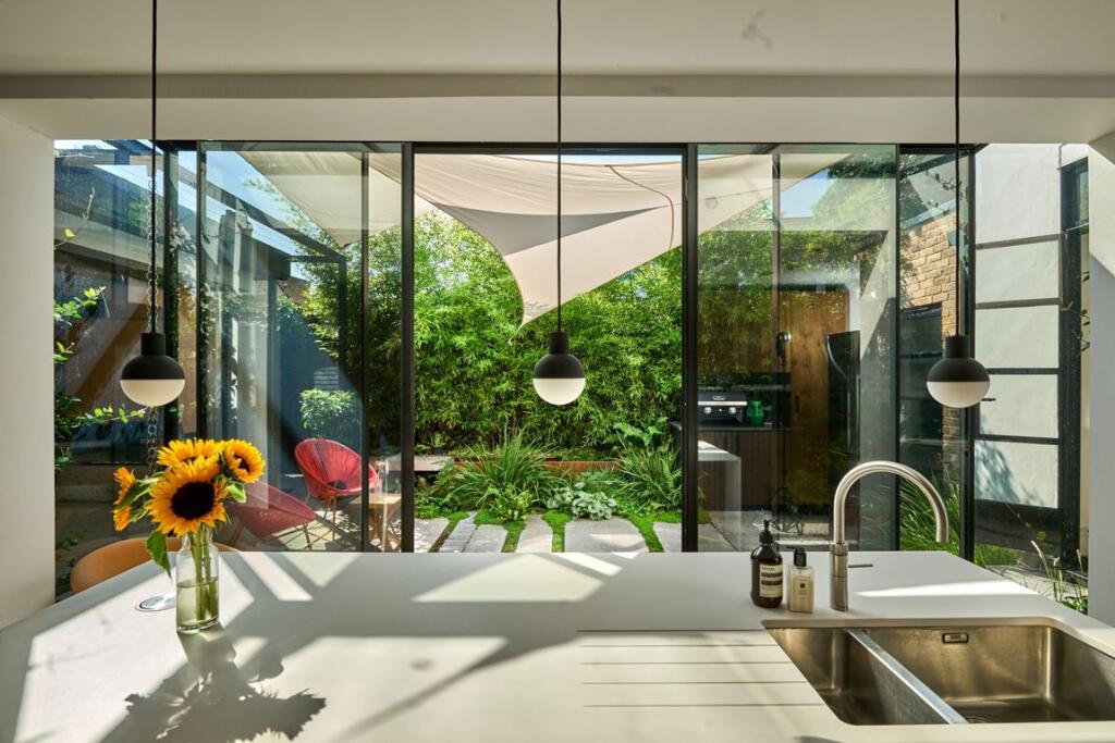 House in London - View 4