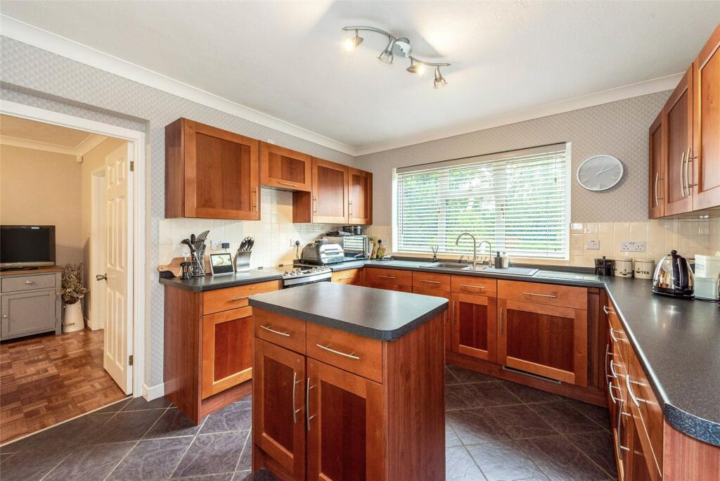 House in Arun, Barnham and Eastergate - More