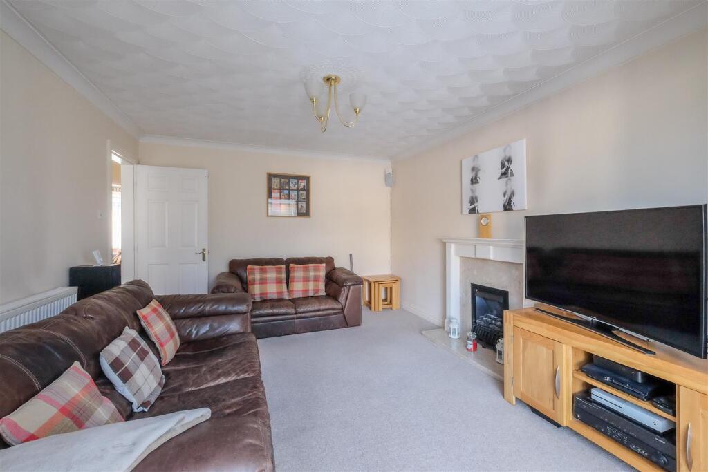 Sugden Close, Brighouse photo 3