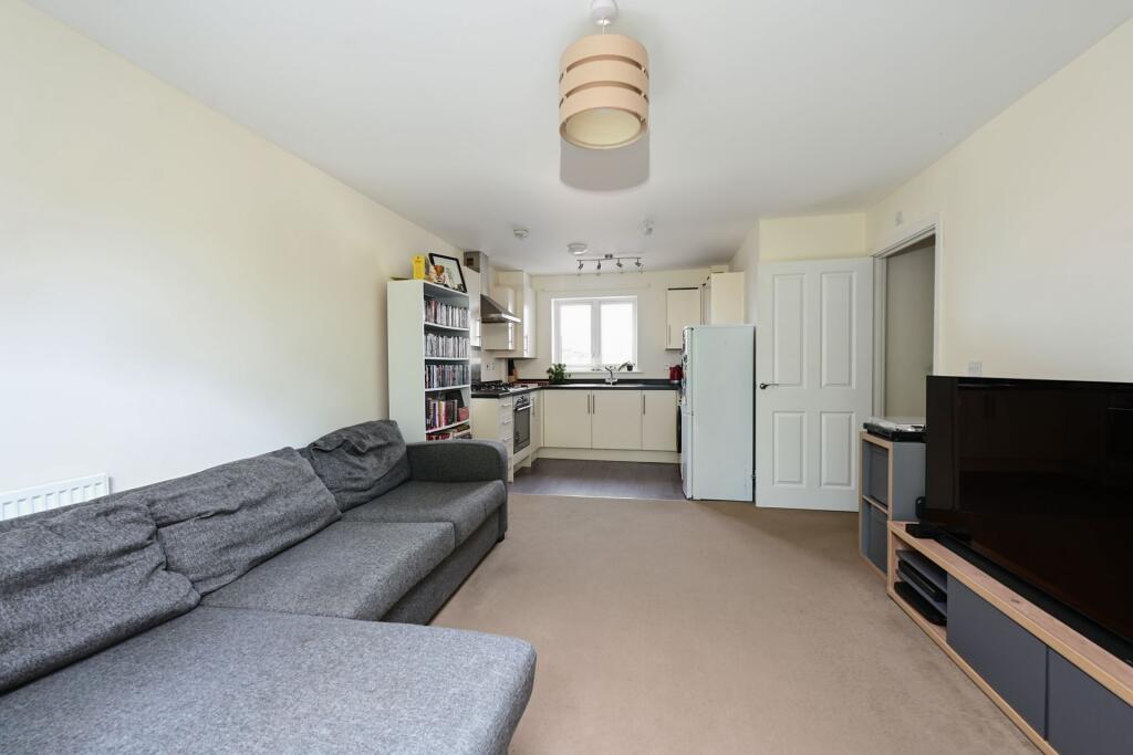Apartment in Guildford - View 5