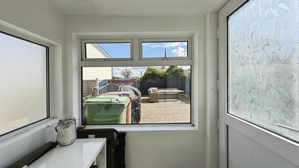 House in Wakefield, Featherstone - View 5