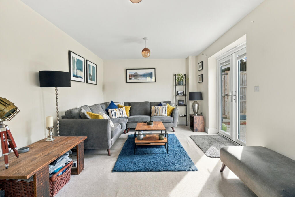 Bluebell Drive, Stansted, Essex, CM24 photo 4