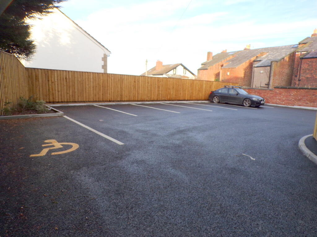 Apartment in Wirral, Liverpool City Region - View 3