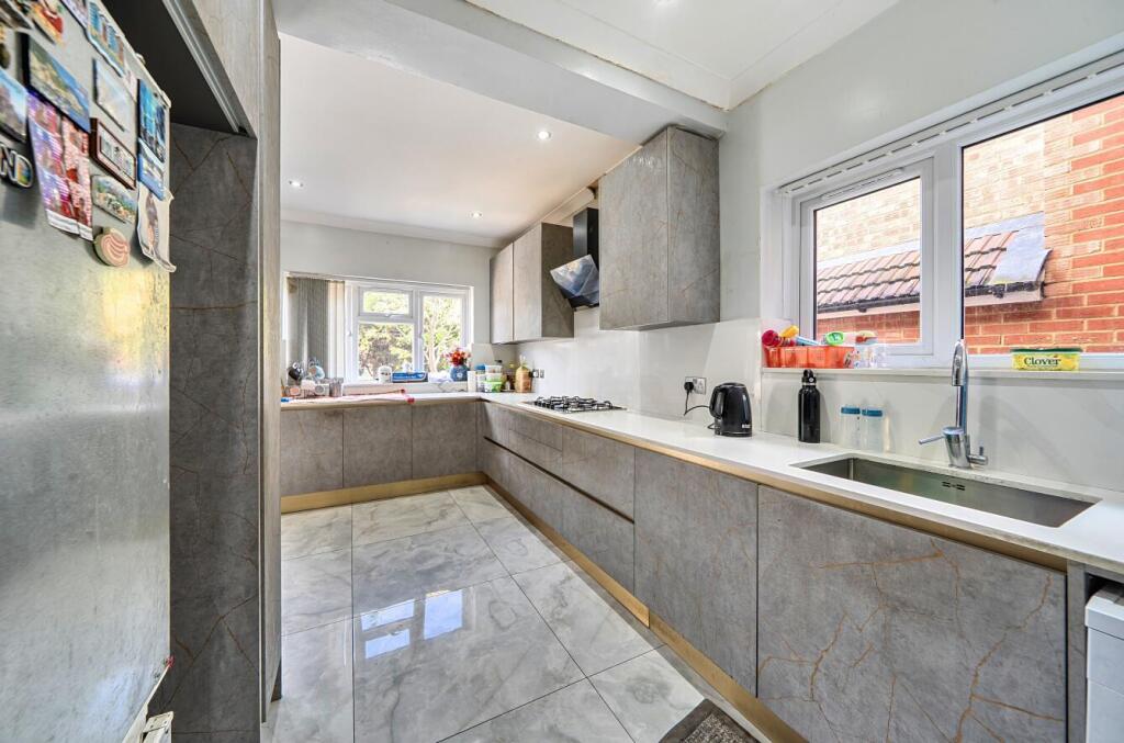 House in Harrow - View 5