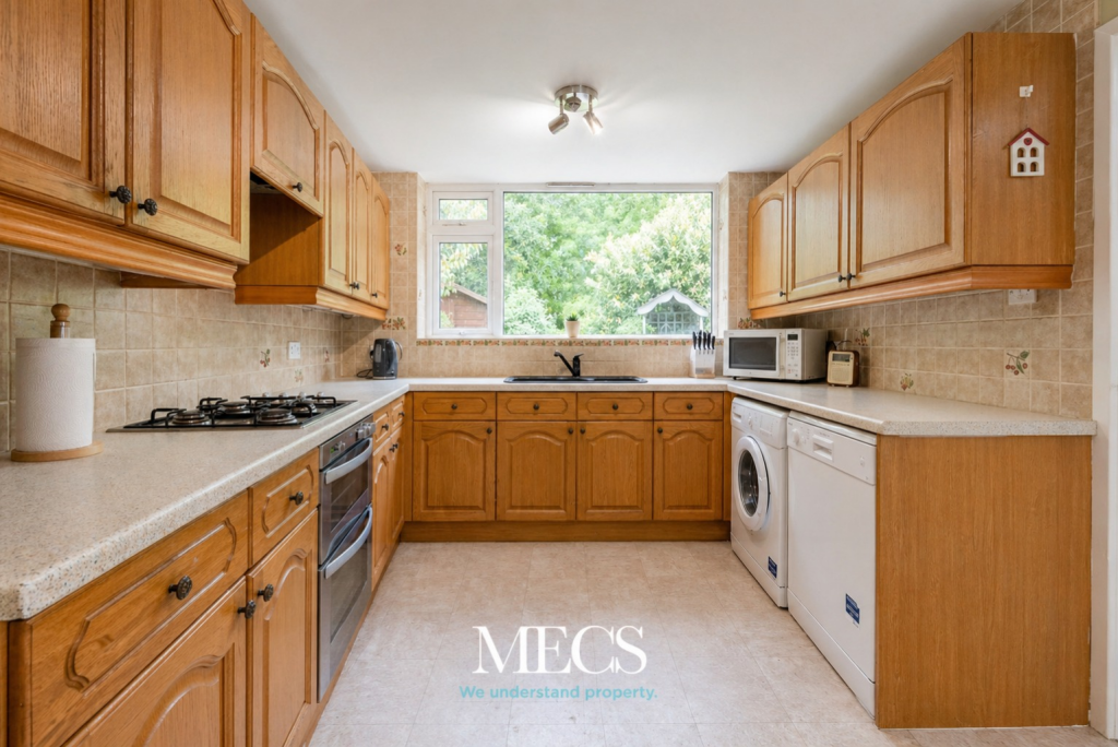 Copperbeech Close, Birmingham, West Midlands, B32 2HT photo 2