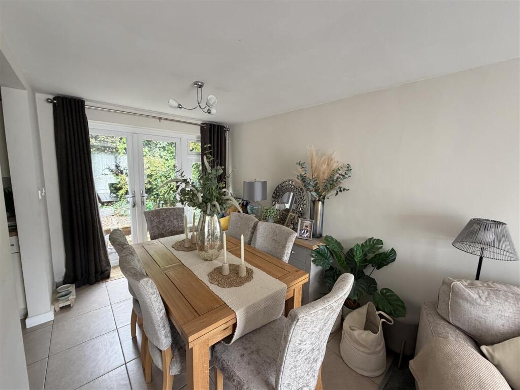 House in Salisbury, Milford - View 4