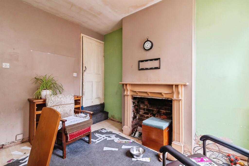 House in Nottingham - More