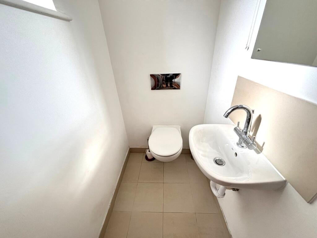 Apartment in Canterbury - View 4