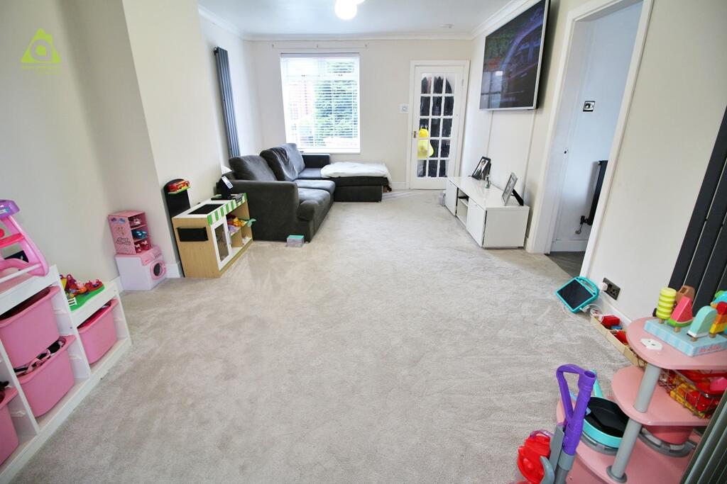Bamber Croft, Westhoughton, BL5 3PE photo 3