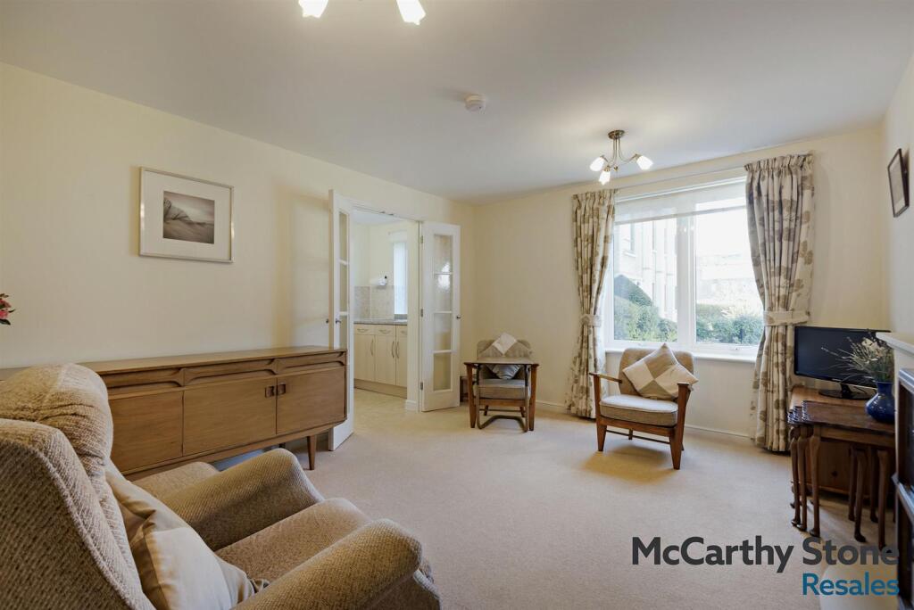 Apartment in Brighton - View 4