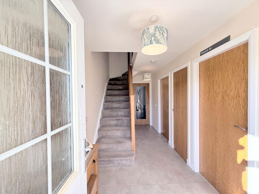 15 Langton Crescent, East Calder, West Lothian, EH53 0AF photo 2