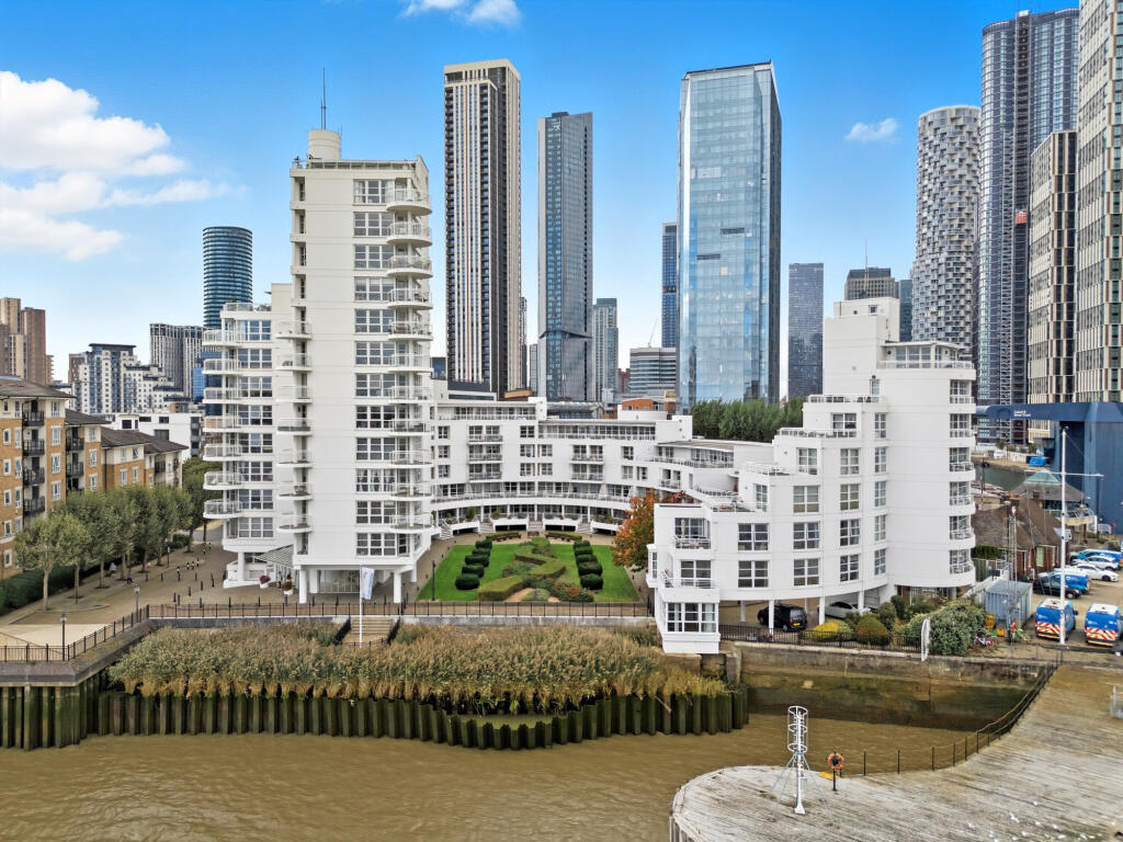 Main image of property: Pier Head Lock, London, E14