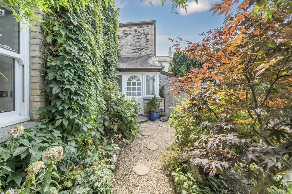 Trevanion Road, Wadebridge photo 2