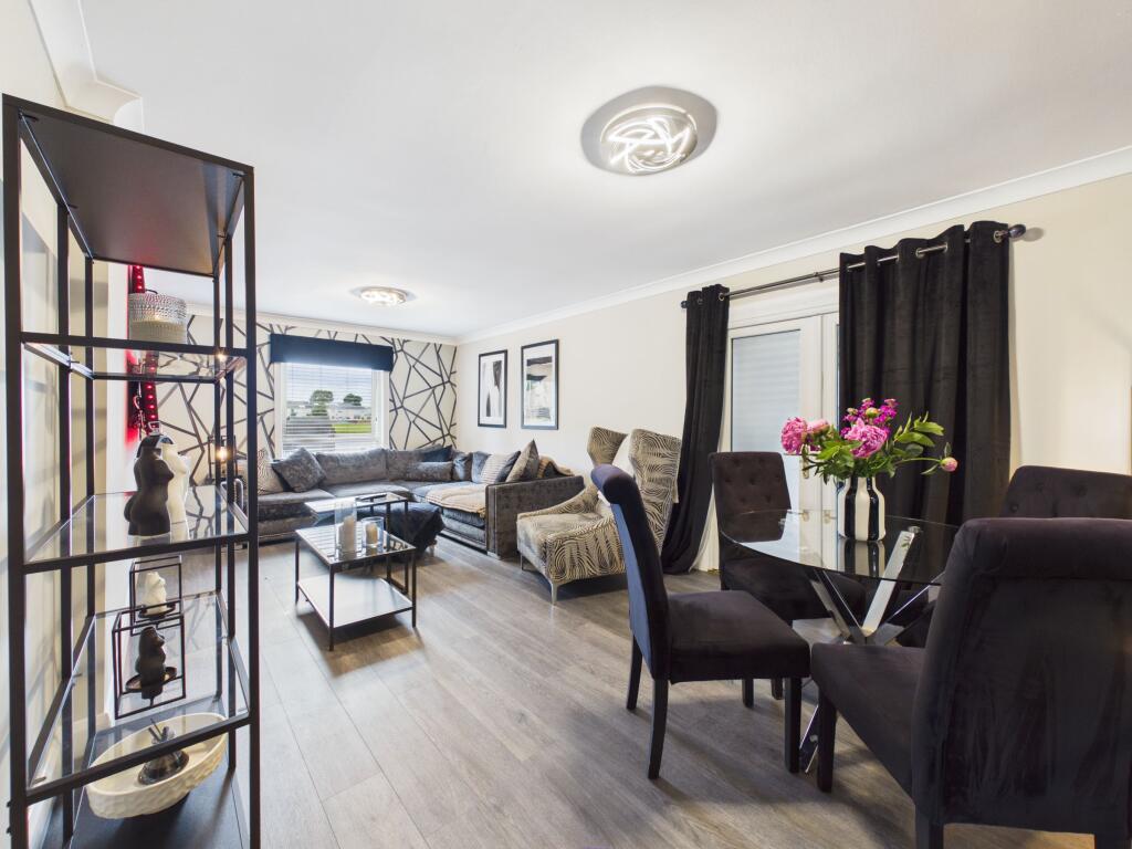 House in Glasgow, South Lanarkshire - View 3