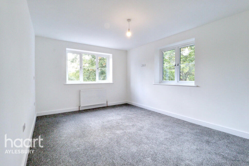House in Aylesbury, Buckinghamshire - More