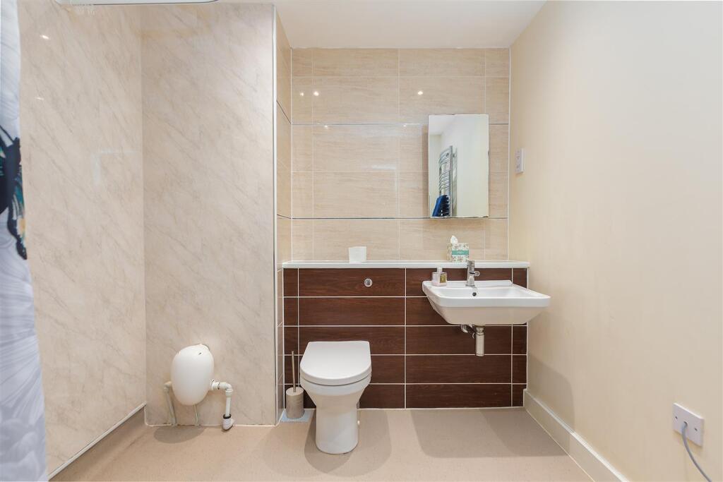Apartment in Lancaster - View 5