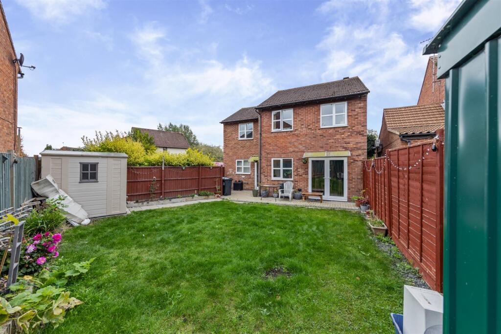 House in Milton Keynes, Two Mile Ash, Abbey Hill - View 3