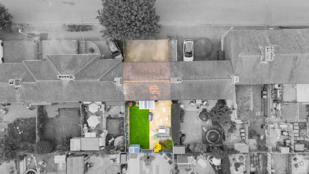 House in Stoke-on-Trent - View 3