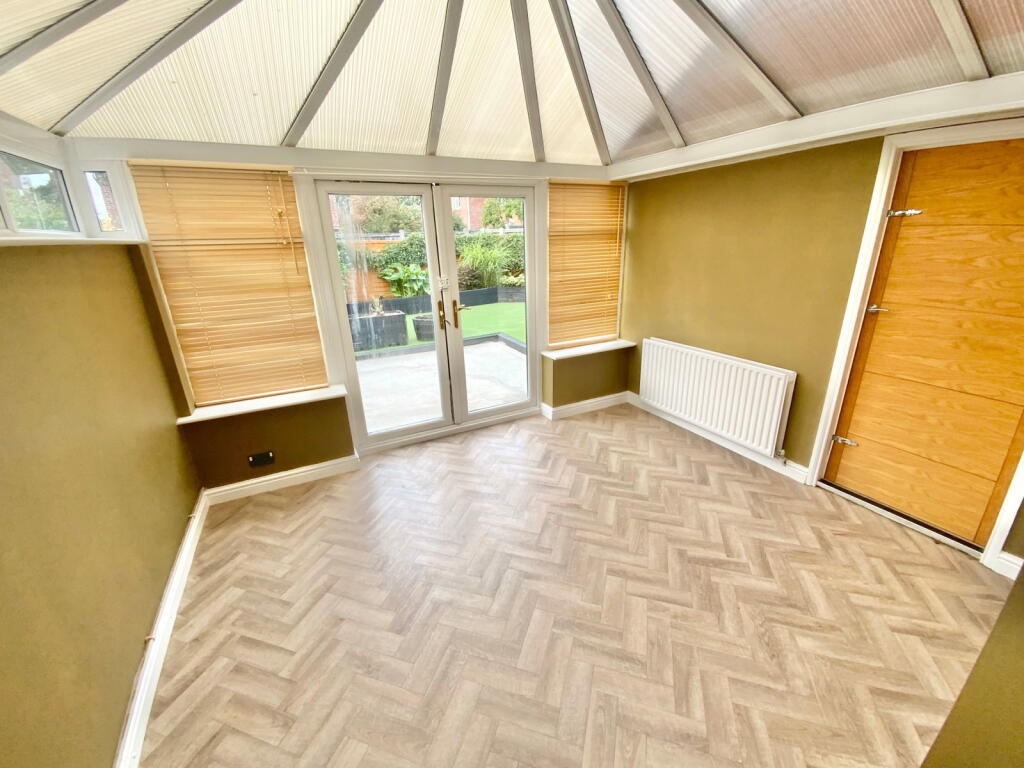 House in Dudley, West Midlands - More