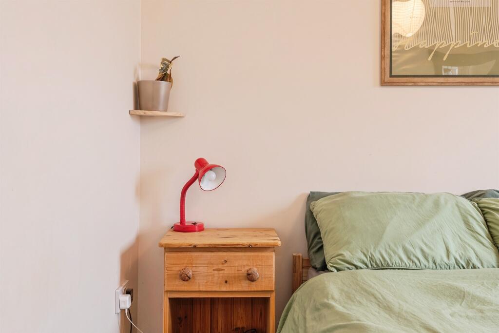 House in Taunton - View 5