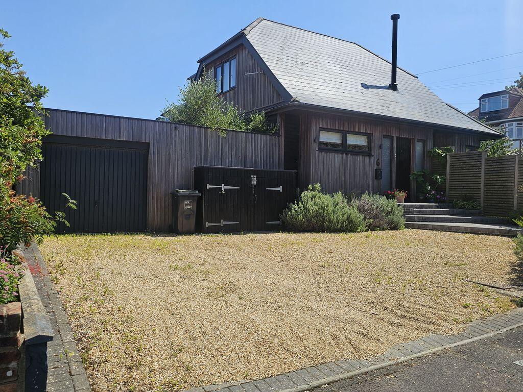 3-bed detached on Elmsway, Southbourne , £650,000