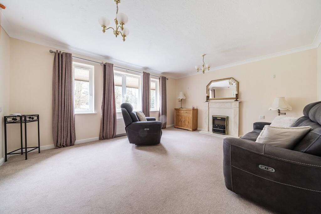 Minster Court, Bracebridge Heath, Lincoln, LN4 photo 3