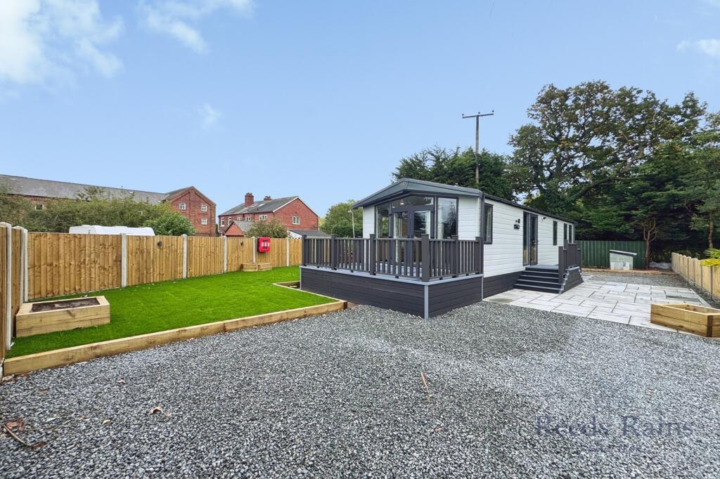 Main image of property: Cliffe Common, Selby, North Yorkshire, YO8
