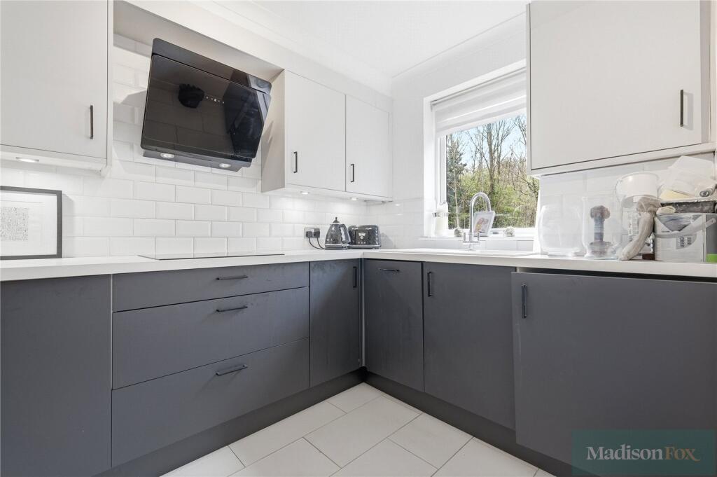 Apartment in London - View 6
