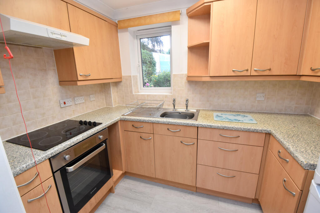 St Clement Court, Manor Avenue, M41 photo 4