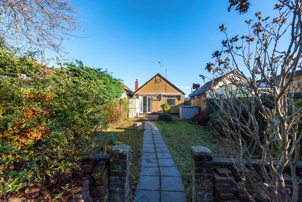 School Road, Ashford, Surrey, TW15 photo 3