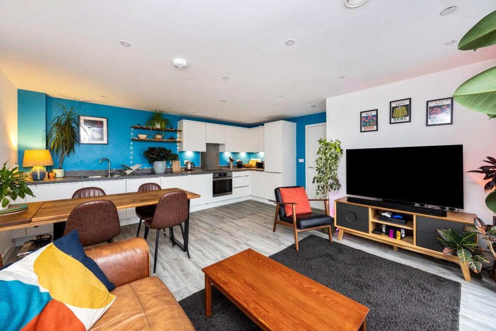Apartment in Brighton - View 5