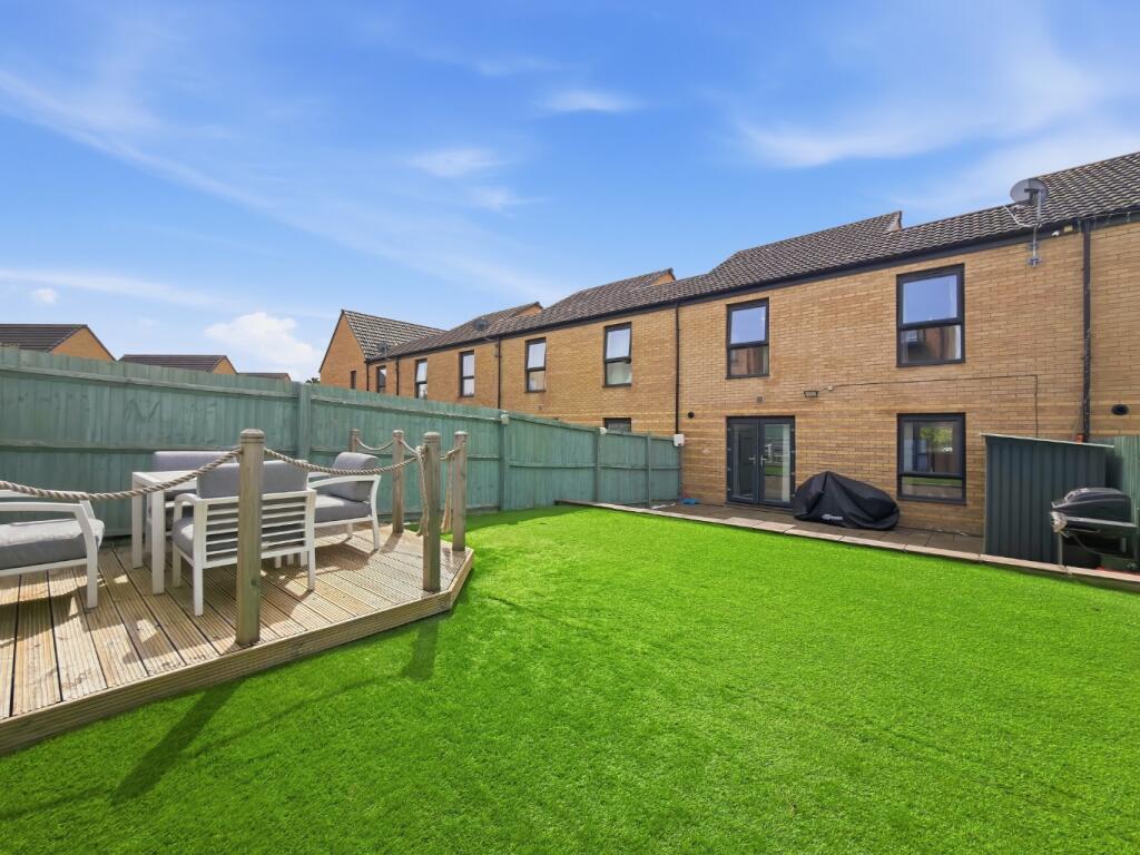 House in Cardiff, Trowbridge Green, Trowbridge - View 4