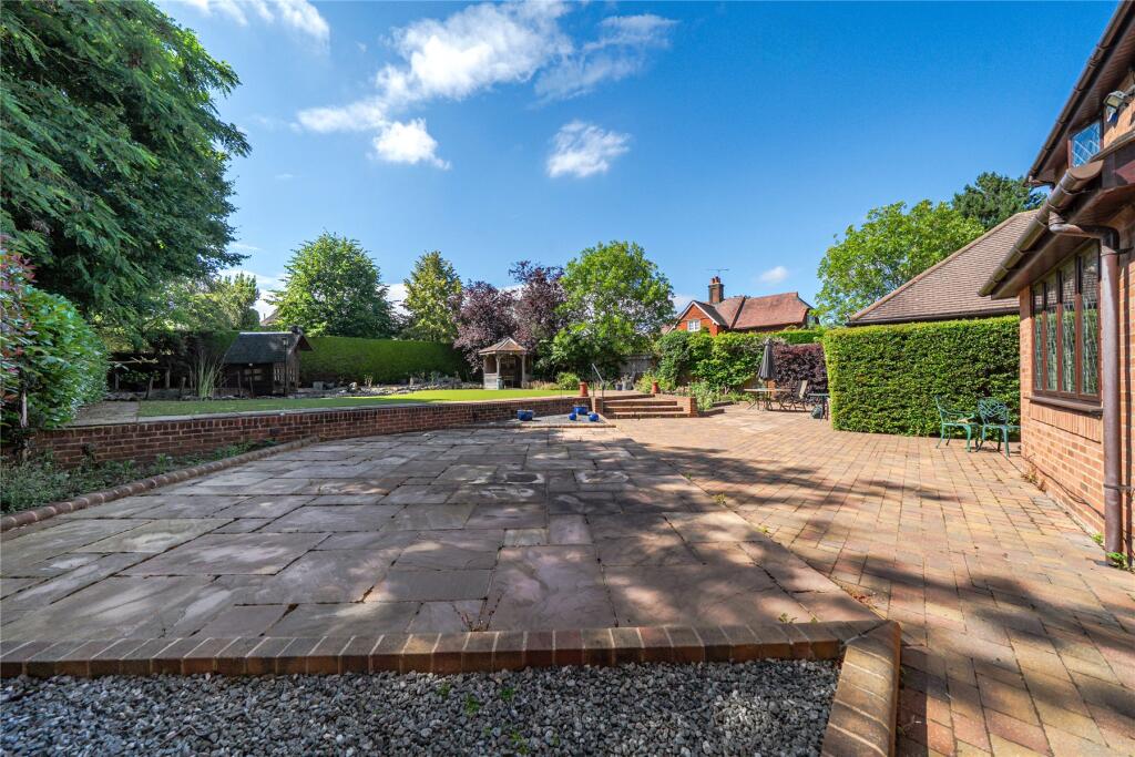 Cookham Dene Close, Chislehurst photo 3