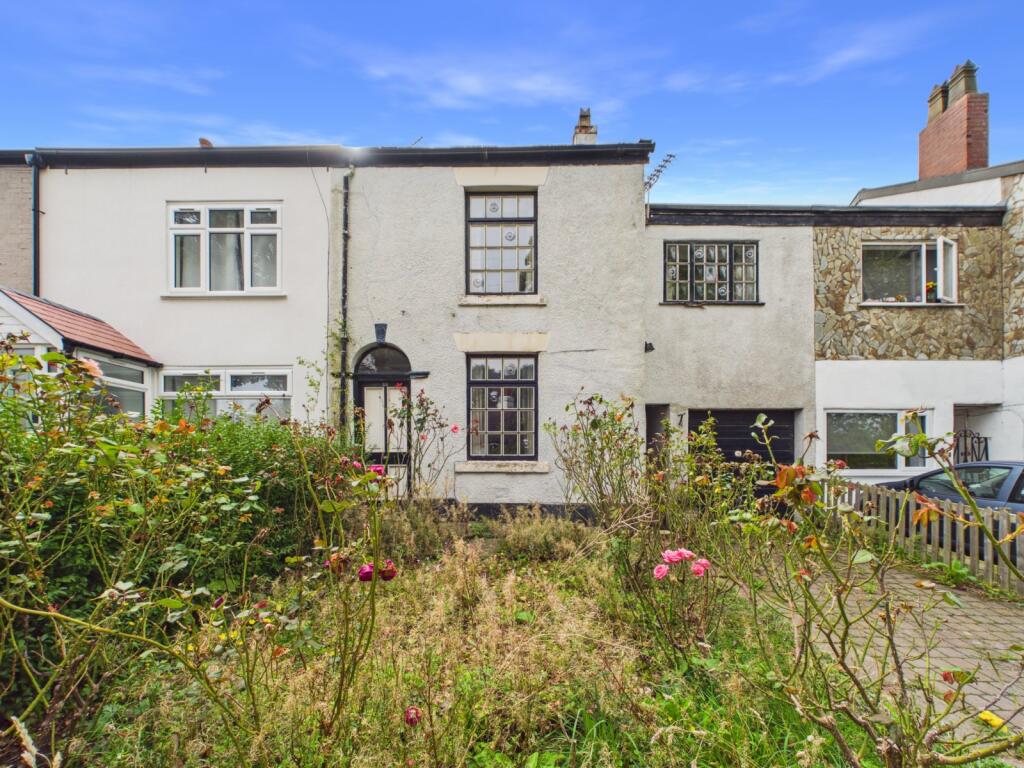 Main image of property: Tree House Avenue, Ashton-under-Lyne, Greater Manchester, OL7