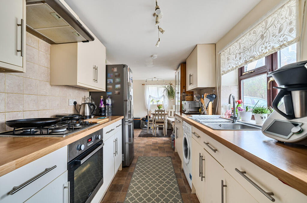 House in Warminster, Wiltshire - View 2