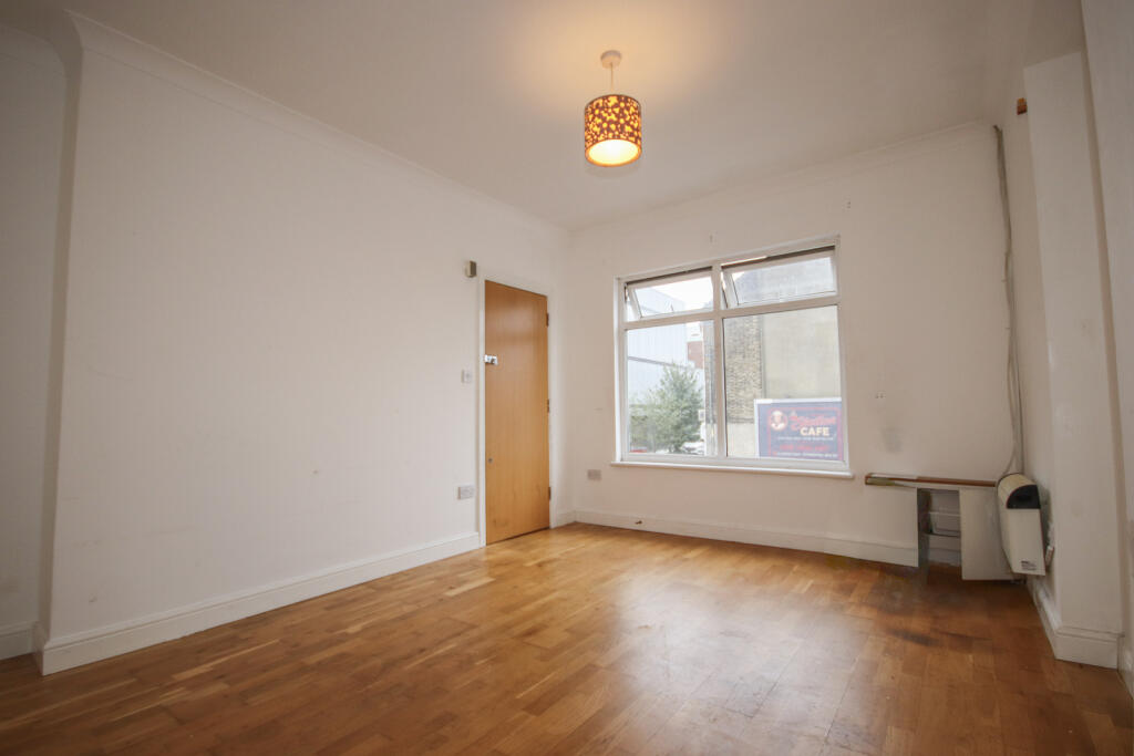 Apartment in Rochester - View 3